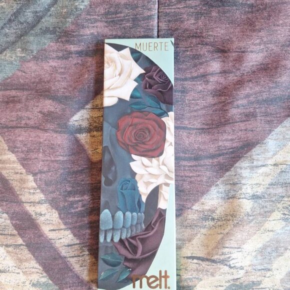 💀 MELT – Muerte Eyeshadow Palette - Picture 3 of 3
